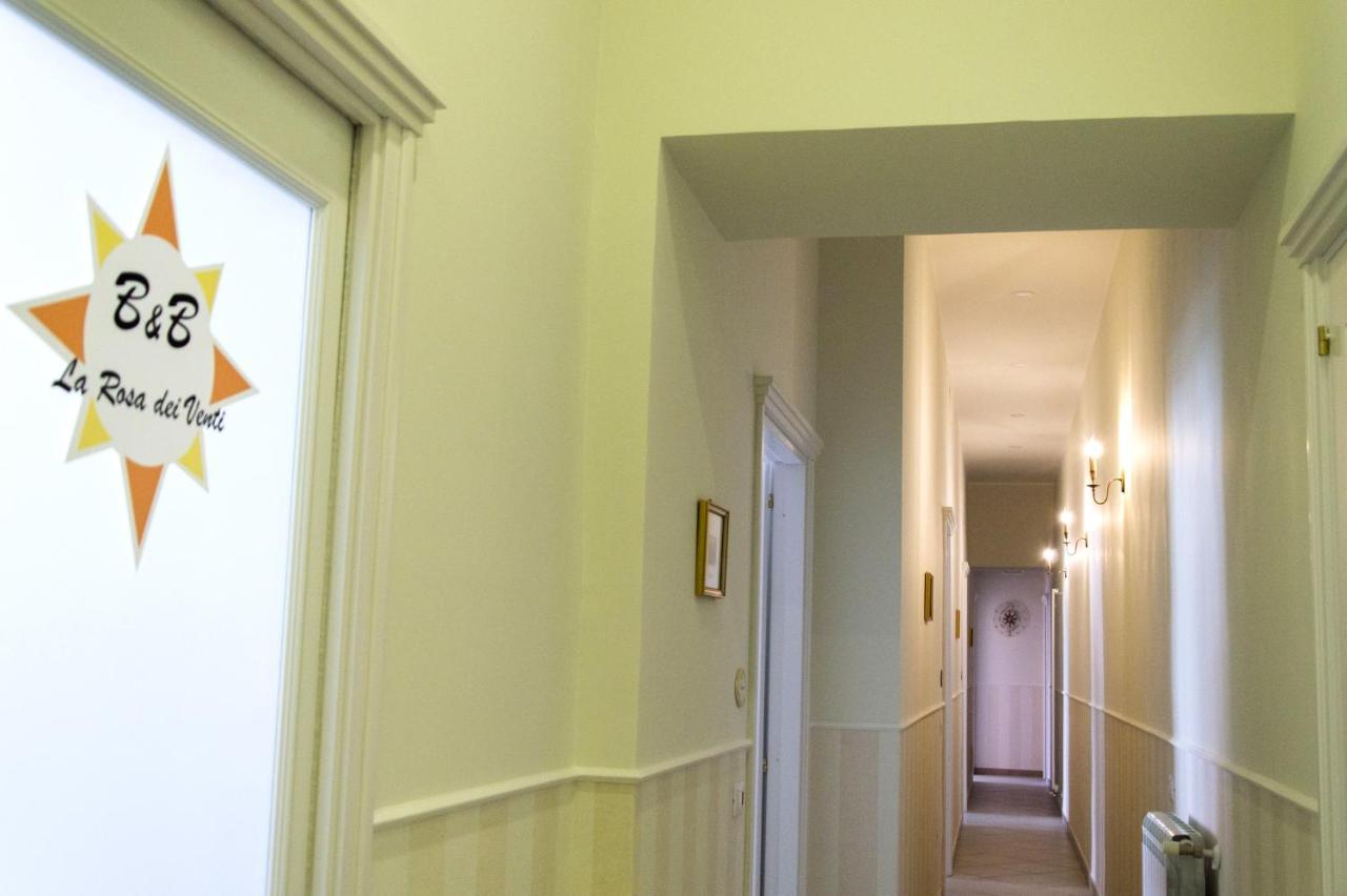 B&B La Rosa Dei Venti Napoli Bagian luar foto