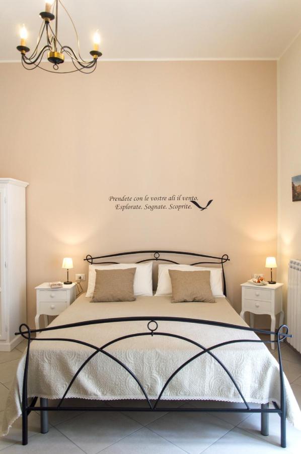 B&B La Rosa Dei Venti Napoli Bagian luar foto